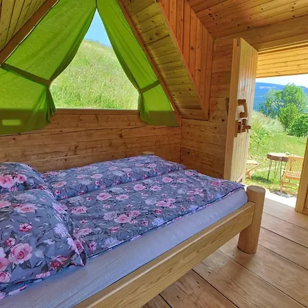 Luxury tent Glamping Brodej Vitanje