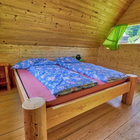 Luxury tent Glamping Brodej Vitanje